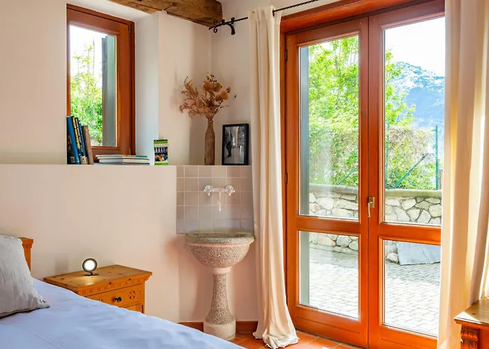 By Interhome Lejlighed Vercana